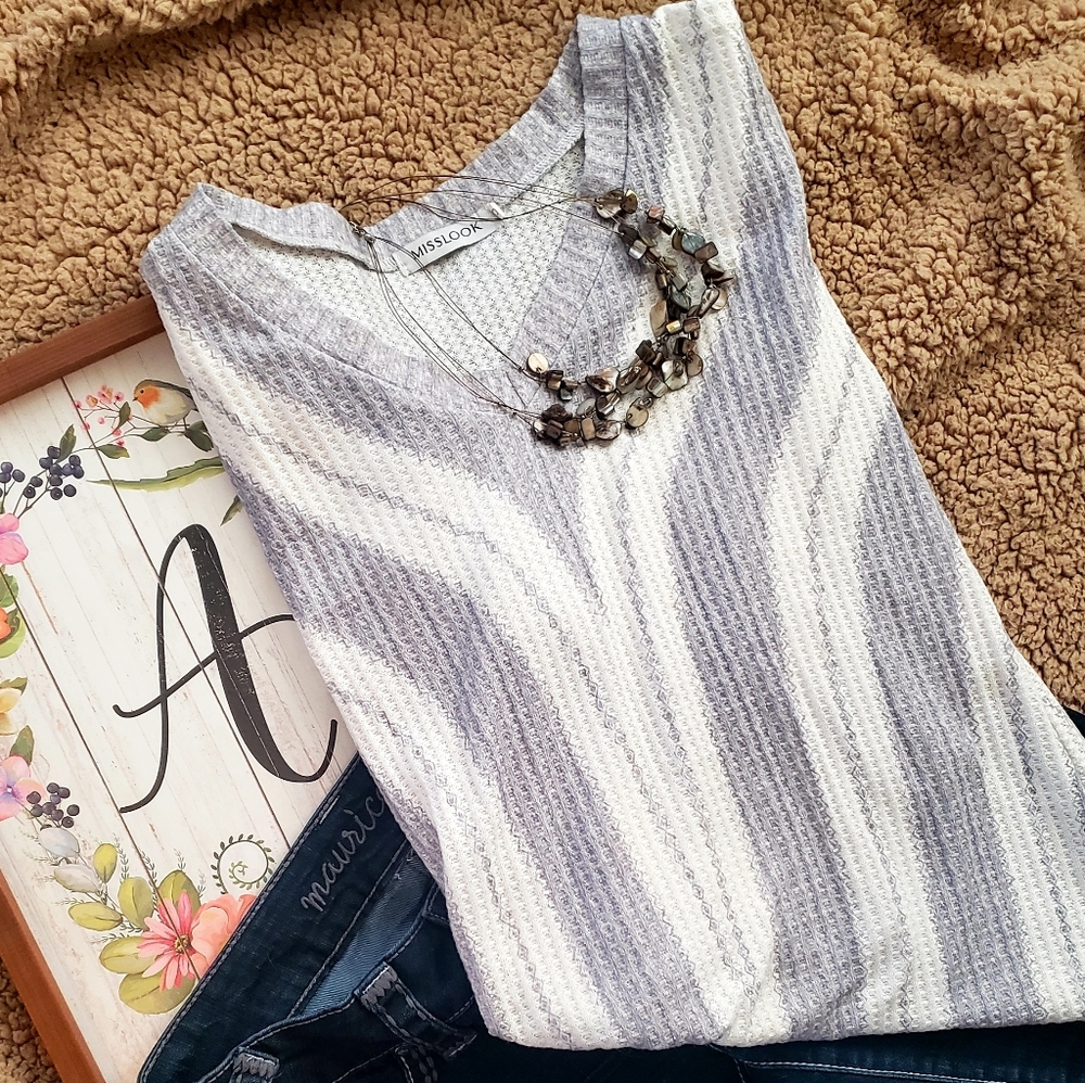 Sweater - Picture 5 of 5